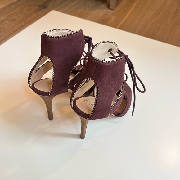 Purple heels! - Picture 3 of 4